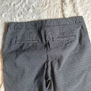Mario Serrani Italy Black & White Printed Slim Ankle Pants | Size 6